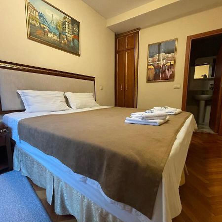 Boutique Hotel Travelling Actor - Skadarlija Beograd Bagian luar foto