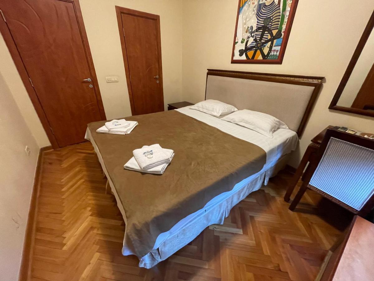Boutique Hotel Travelling Actor - Skadarlija Beograd Bagian luar foto